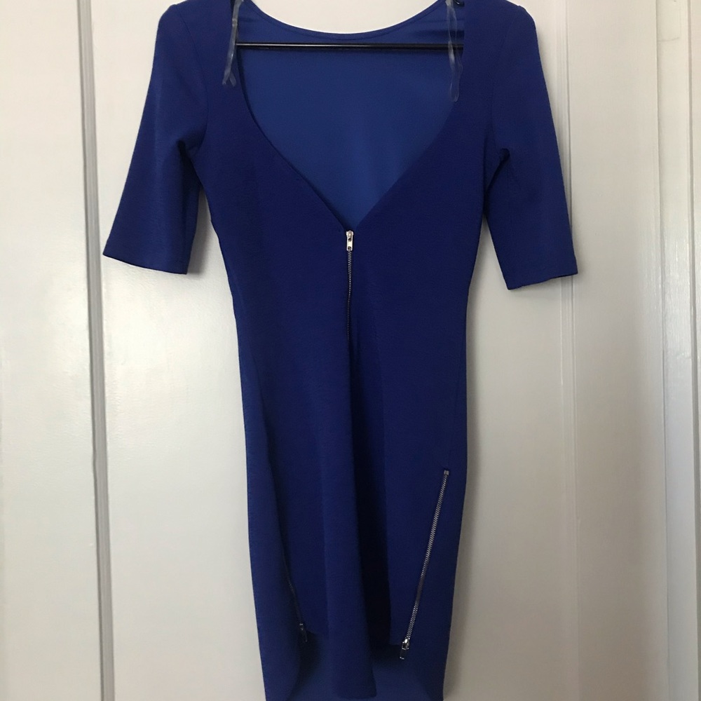 Dress - Picture 3 of 3